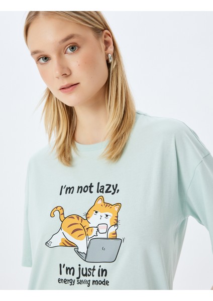 Kedi Baskılı Bisiklet Yaka Kısa Kollu Rahat Kalıp T-Shirt
