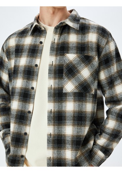 Klasik Uzun Kollu Cepli Ekoseli Oduncu Gömleği indirimleri