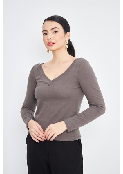 Vizon Kadın Derin V Yaka Uzun Kollu Fit Kesim Bluz - 2465