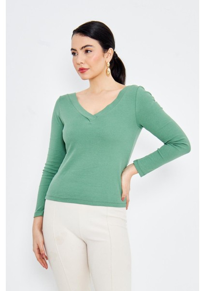 Yeşil Kadın Derin V Yaka Uzun Kollu Fit Kesim Bluz - 2465