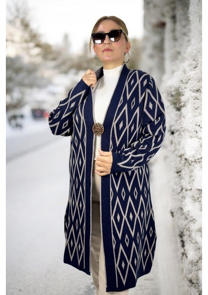 Baklava Desenli Broş Detaylı Uzun Kollu Şal Yaka Büyük Beden Triko Hırka modelleri