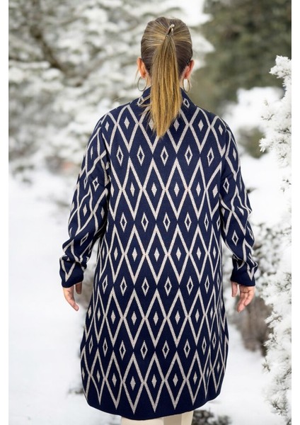 Baklava Desenli Broş Detaylı Uzun Kollu Şal Yaka Büyük Beden Triko Hırka indirimleri