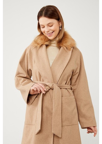 Toprak Yakası Küklü Kuşaklı Kaşe Kaban modelleri