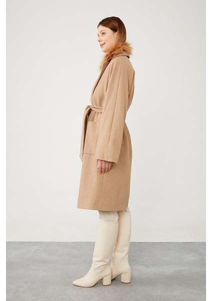 Toprak Yakası Küklü Kuşaklı Kaşe Kaban indirimleri