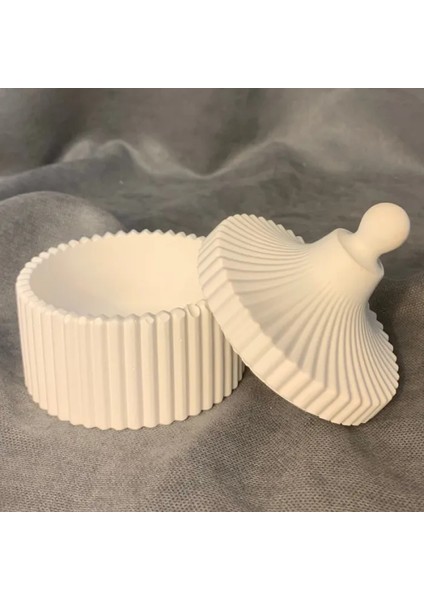 El Yapımı Beyaz Dekoratif Kapaklı Biblo / Saklama Kutusu - 9 x 10 cm