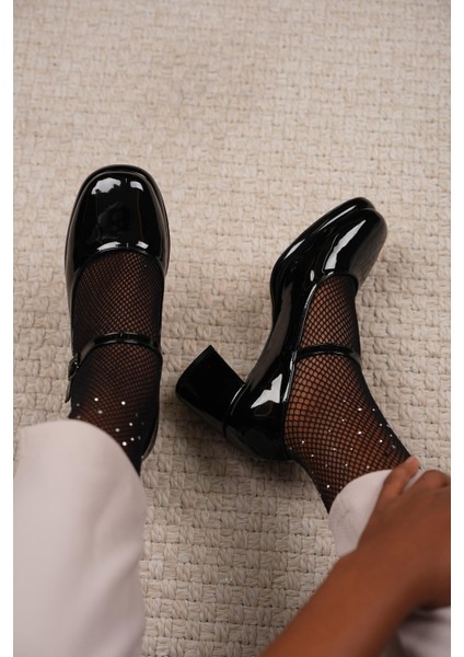 Lara Bilekten Bağlamalı Platform Rugan Kadın Ayakkabı Siyah fiyatları