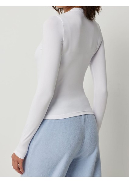 Beyaz Darkalıp Slimfit Soft Touch Interlok Penye Kumaş Basic Bluz fırsatları