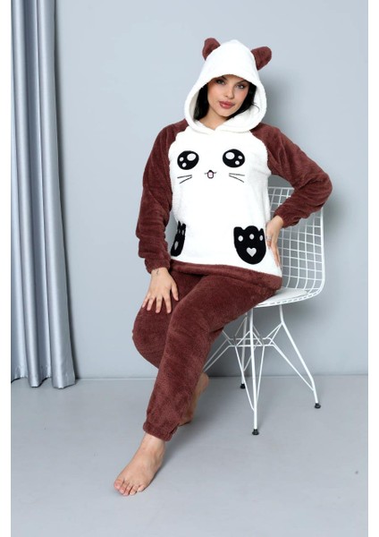 Desenli Tam Peluş Kışlık Yılbaşı Kadın Pijama Takımı indirimleri