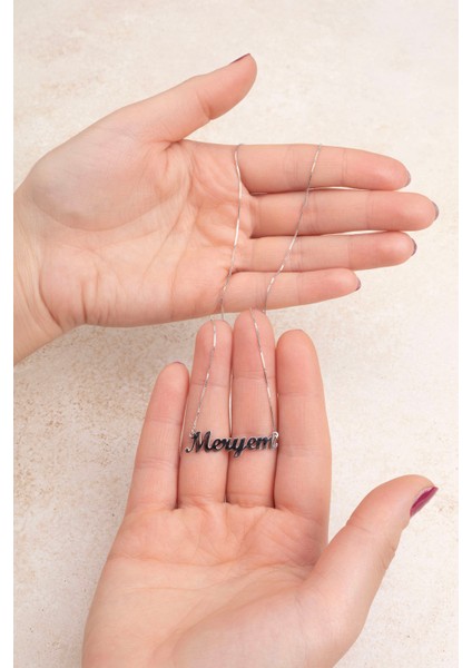 Gümüş İsimli Kolye Özel Tasarım Küp Zincir 18 Ayar Beyaz Altın Kaplama Kişiye Özel İsim Yazılı 925 Ayar Kadın Gümüş İsimli Kolye Bayan İsimli Kolye Kişiye Özel İsim Kolye İsim Kolyesi indirimleri