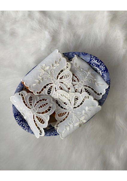 Delik Işi Ekmek Örtüsü. Kelebek Model