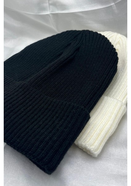 2 Adet Erkek ve Kadın Yumuşak Dokulu Fitilli Kışlık Siyah Beyaz Rengi Bere Set modelleri