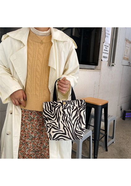 Fitilli Kadife Öğle Yemeği Kutusu Bento Çanta Sevimli Saklama Çantası (Leopar Desenli) (Yurt Dışından) indirimleri