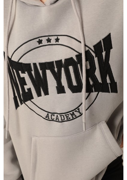 Üç Iplik Newyork Nakışlı Kadın Koyu Gri Sweat