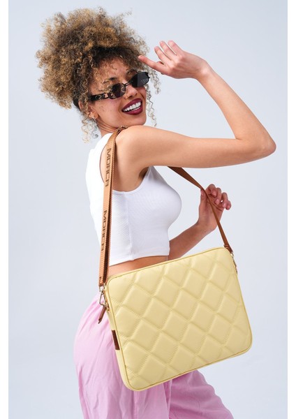 MacBook Air Pro Mussen 13” & 14”inç Kapitone Laptop Kılıfı fiyatları