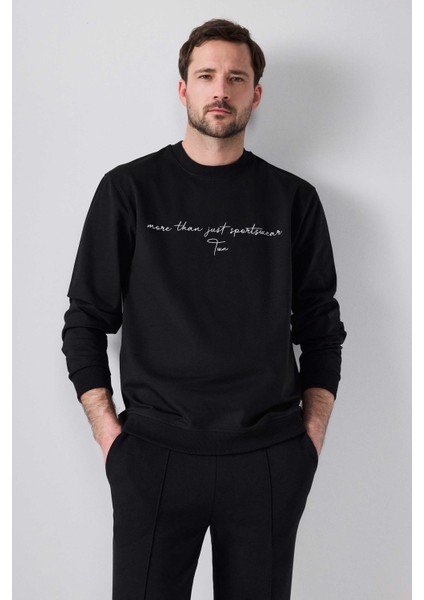 Relaxed Fit Siyah Nakışlı Sweatshirt