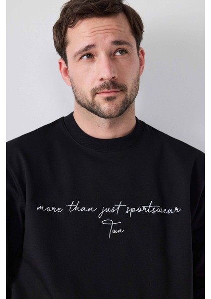 Relaxed Fit Siyah Nakışlı Sweatshirt