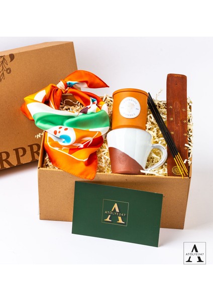 Özel Tasarım Hediye Seti- Turuncu Desenli Fular - Terracota Mum - Sırlı Toprak Kahve-Çay Fincanı - Ahşap Tütsülük - Tütsü