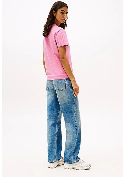 Tommy Jeans Kadın Pembe Badge Crew T-Shirt