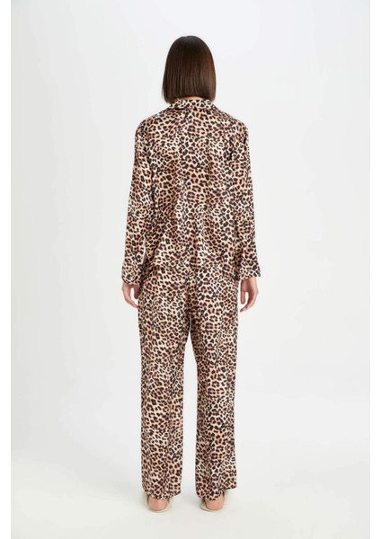 Pijama Takım Saten Leopar Desenli Uzun Kollu Üst Beli Lastikli Alt-Fall in Love E0150AX24AU