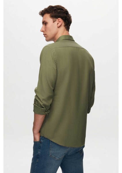 Slim Fit Haki Oxford Düğmeli Yaka Kolay Ütülenebilir Nakış Detaylı Pamuklu Gömlek 4HC02ORT03265 fırsatları
