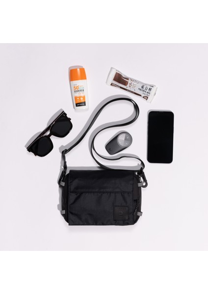 Newfeel Mini Çanta - 1,3 L - Yürüyüş - Siyah - Activ Mblty Venice indirimleri