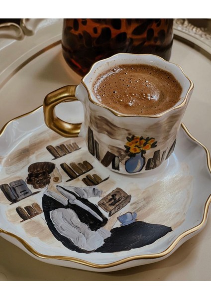 El Boyaması Özel Tasarım Kitap Okuyan Kadın Temalı Türk Kahvesi Fincanı (1 Adet) fiyatları