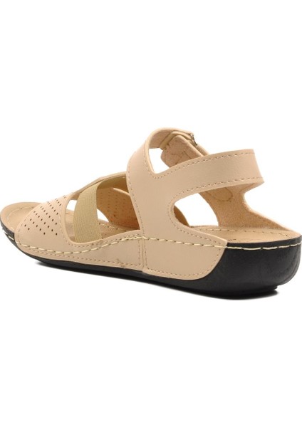 Bej Kadın Düz Sandalet fırsatları