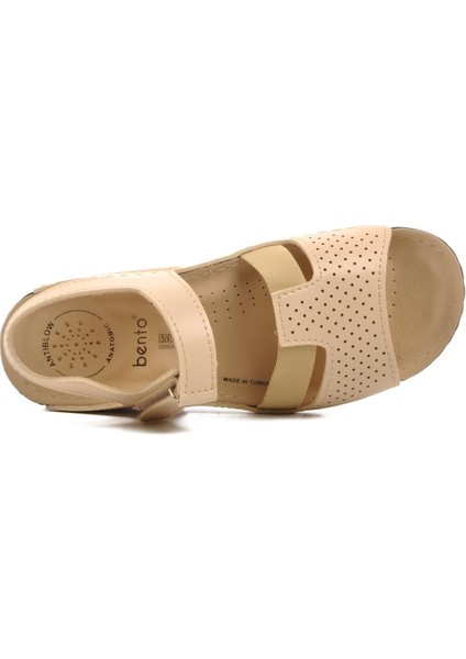 Bej Kadın Düz Sandalet indirimleri