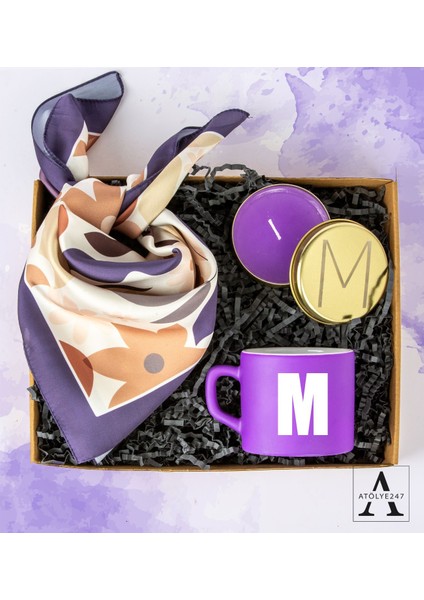 Kişiye Özel Hediye Seti - Desenli Fular - Kişiye Özel Harf Baskılı Kupa - Kişiye Özel Harf Baskılı Mum