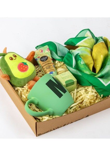 Kişiye Özel Hediye Seti - Avokado Anahtarlık - Kişiye Özel Harf Baskılı Kupa - Eyüp Sabri Tuncer El ve Vücüt Kremi - Muslin Çay - Desenli Fular fiyatları