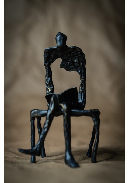 Yalnızlık Figuru Metal Biblo