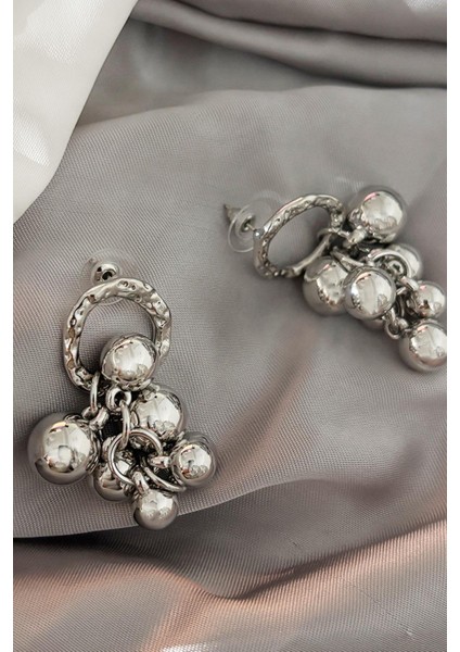 Gümüş Salkım Sallantılı Küpe fırsatları