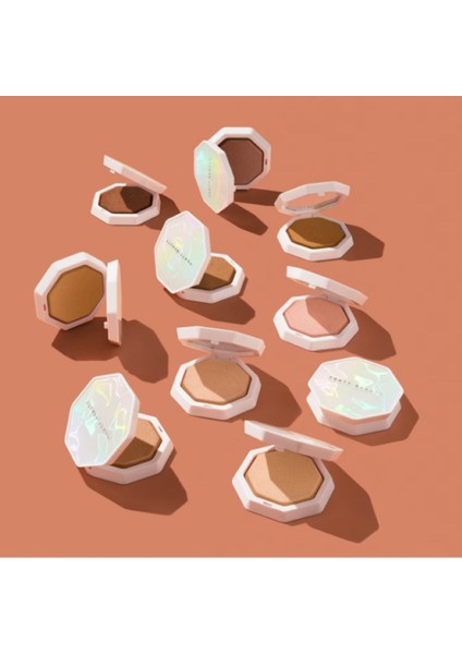 Demi' Glow Light - Yaygın Cilt Tonu Bazlı Bir Vurgulayıcı Ipeksi Yumuşaklık Hissi Veren (4,5 G) indirimleri