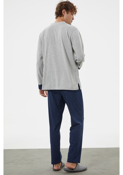 V Yaka Rahat Kalıp Pijama Takım - Gri indirimleri