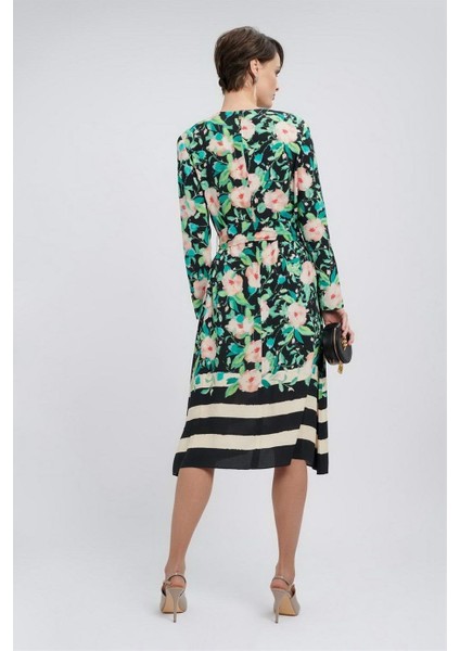 Sport Asimetrik Kesim Kemerli Uzun Kol Midi Boy Yeşil Viskon Elbise modelleri