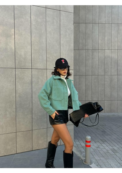 Kadın Mint Astarlı Kısa Oversize Kaşe Kaban 28304