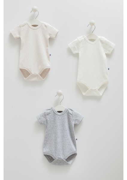 3lü Bebek Body Seti: Yumuşak ve Konforlu Günlük Kullanım Için Ideal