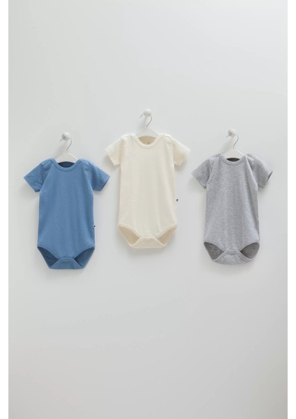 3lü Bebek Body Seti: Yumuşak ve Konforlu Günlük Kullanım Için Ideal