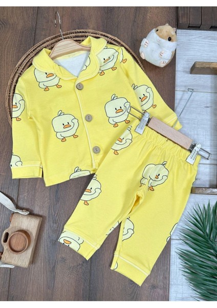 Kruvaze Yaka %100 Pamuk Önden Düğmeli Mevsimlik Ünisex Bebek ve Çocuk Pijama Takımı fiyatları