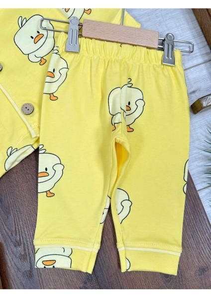 Kruvaze Yaka %100 Pamuk Önden Düğmeli Mevsimlik Ünisex Bebek ve Çocuk Pijama Takımı indirimleri