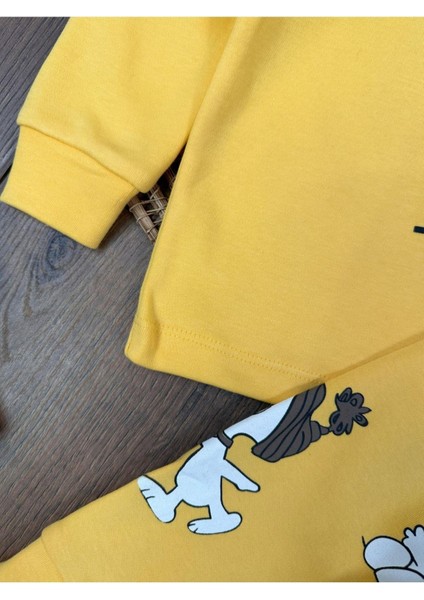 Bisiklet Yaka Peanuts Friends Baskılı Alt Üst Pijama Takımı indirimleri