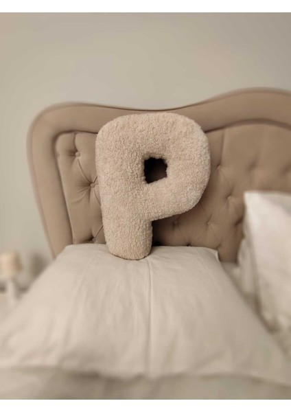 Pufftable Peluş P Harf Yastık, Dekoratif Kırlent, Kuzu Teddy Kumaş, Büyük Boy , Tüm Harfler ,boncuk Elyaf Dolgu modelleri