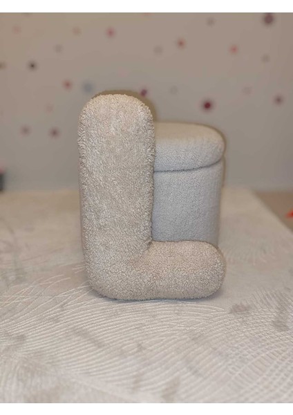 Pufftable Peluş L Harf Yastık, Dekoratif Kırlent, Kuzu Teddy Kumaş, Büyük Boy , Tüm Harfler ,boncuk Elyaf Dolgu fiyatları