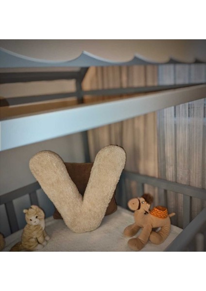 Pufftable Peluş V Harf Yastık, Dekoratif Kırlent, Kuzu Teddy Kumaş, Büyük Boy , Tüm Harfler ,boncuk Elyaf Dolgu fiyatları