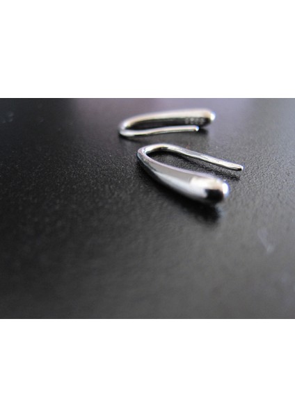 Zarafeti Tamamlayan Ince Tasarımlı Gümüş Rengi Şık Küpeler - Her Anınıza Işıltı Katın! indirimleri