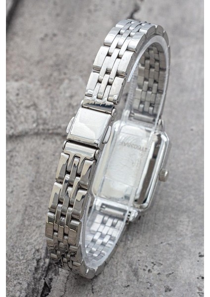 Luna Silver Kadran Gümüş Renk Kordon Kadın Saat ST-304197 fiyatları