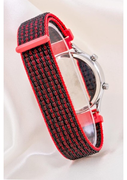 Pinkoli Saat Okul Hediyesi Cırtlı Kordon Tuşlu Çocuk Bileklik Saat ST-304179 modelleri