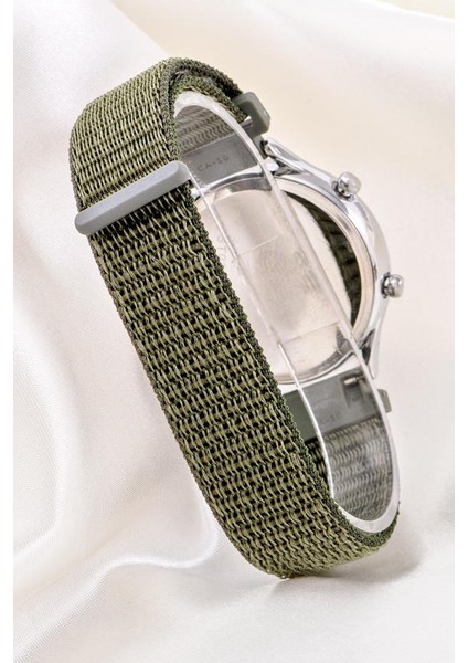 Unisex Tuşlu LED Takvimli Silikon Çocuk Yetişkin Kol Saati Bileklik ST-304183 modelleri