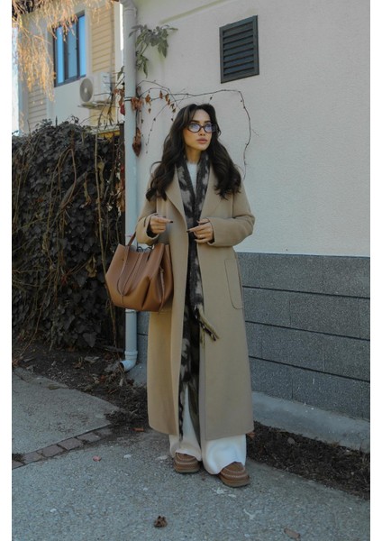 Camel Kuşaklı Yün Kaban