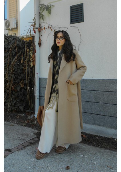 Camel Kuşaklı Yün Kaban fırsatları